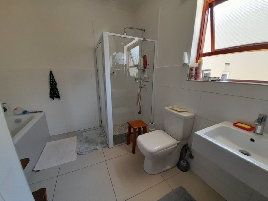 5 Bedroom Property for Sale in Bothasig Western Cape